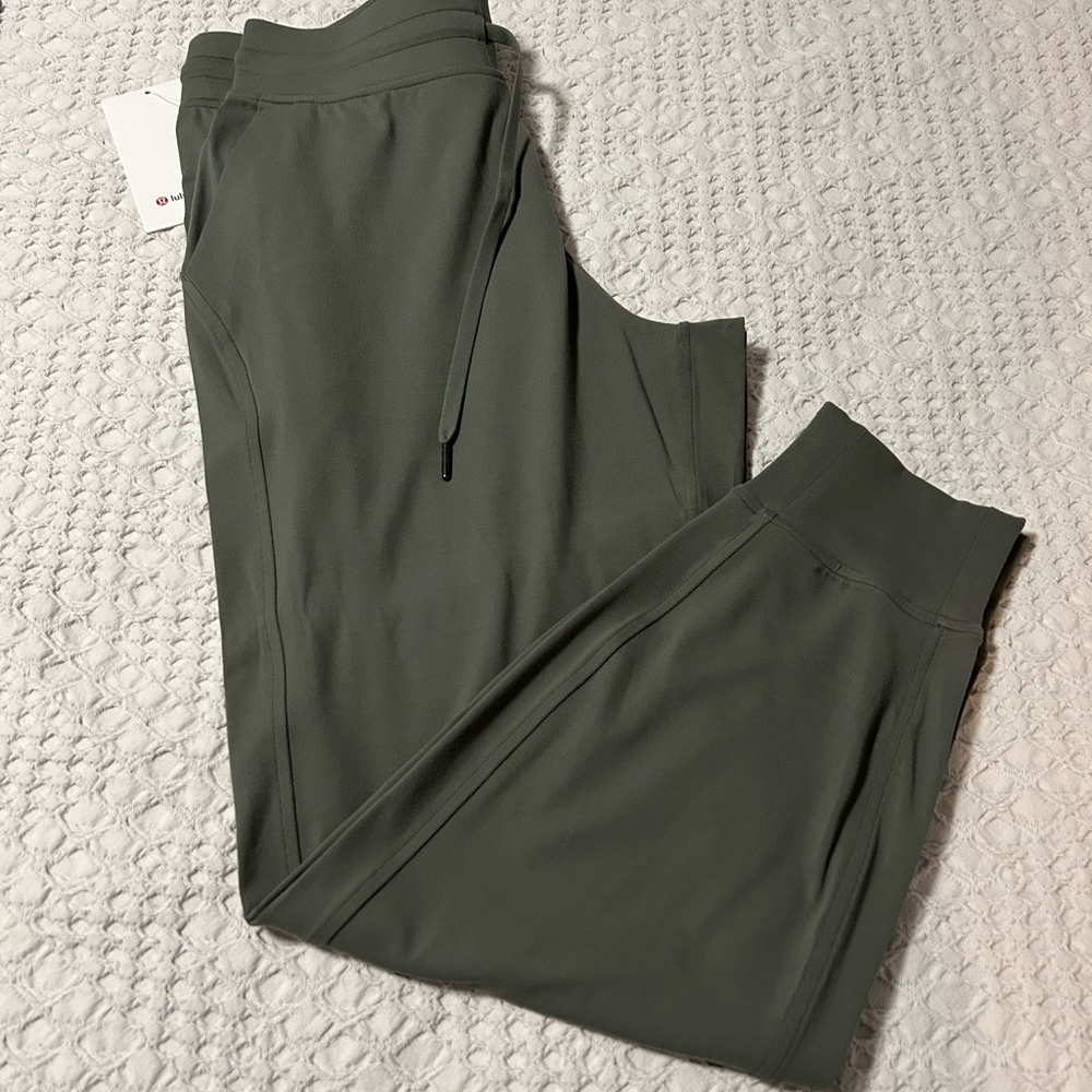 Lululemon - ready to Rulu joggers